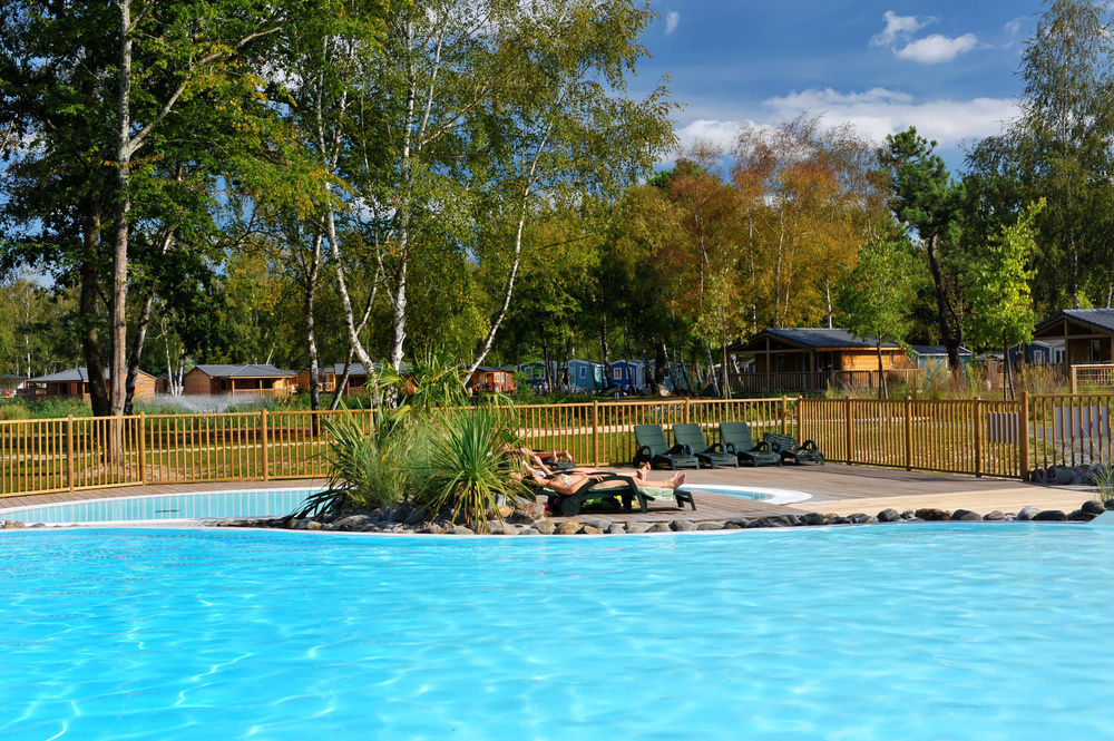 Le Village Du Lac Caravan Park Bruges Exterior photo