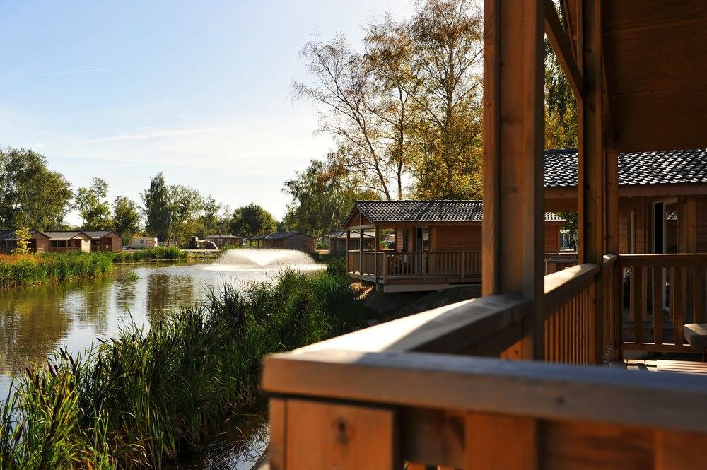 Le Village Du Lac Caravan Park Bruges Exterior photo